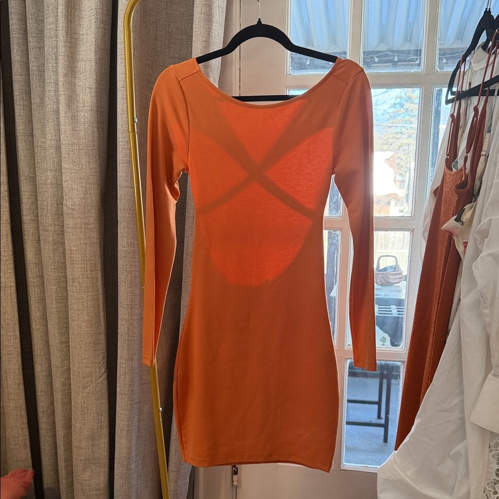 Elegant Orange Long Sleeve Dress